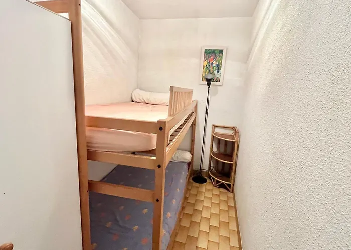 4 Personnes En Bord De Avec Jardin Privatif A Port Camargue - Fr-1-716-87 Lägenhet