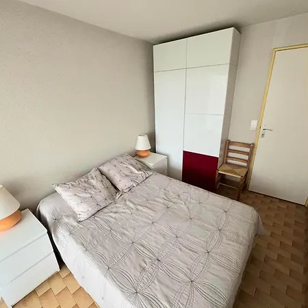 Port Camargue : 4 Personnes, & Jardin, Parking Privatif - Fr-1-716-87 *